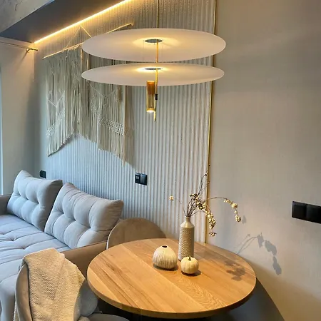 Apart-center Zlota 4*