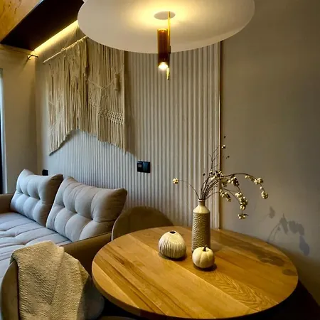 Apart-center Zlota 4*