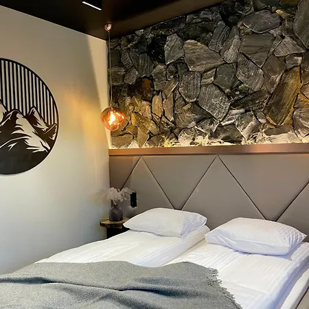 Apart-center Zlota *