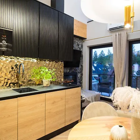 Apart-center Zlota *